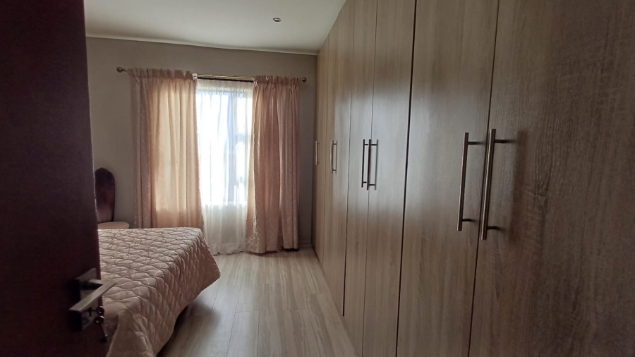 To Let 2 Bedroom Property for Rent in Monte Christo Western Cape